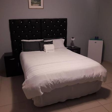 Jessma Bed And Breakfast วัลวิสเบย์ ภายนอก รูปภาพ
